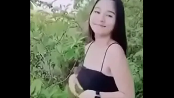 Klip daya Little Mintra is fucking in the middle of the forest with her husband terbaik