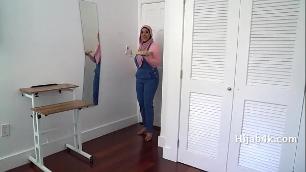 Le migliori clip di potenza Corrupting My Chubby Hijab Wearing StepNiece