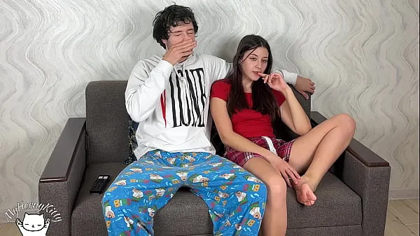 Najboljše Step Sister Sits On Step Brother And Rubs Her Pussy On The Tip Of His Cock But He Accidentally Cums Inside Her!! Cream Pie In Step Sis močne sponke