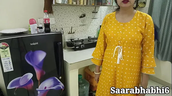 بہترین hot Indian stepmom got caught with condom before hard fuck in closeup in Hindi audio. HD sex video پاور کلپس