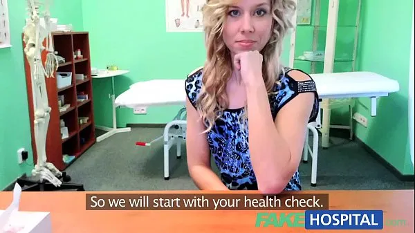 बेस्ट Fake Hospital Doctor offers blonde a discount on new tits in exchange for a good पावर क्लिप्स