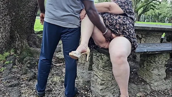 A legjobb Big ass Pawg hijab Muslim Milf pissing outdoor in the park and getting pussy fingered by stranger tápklipek