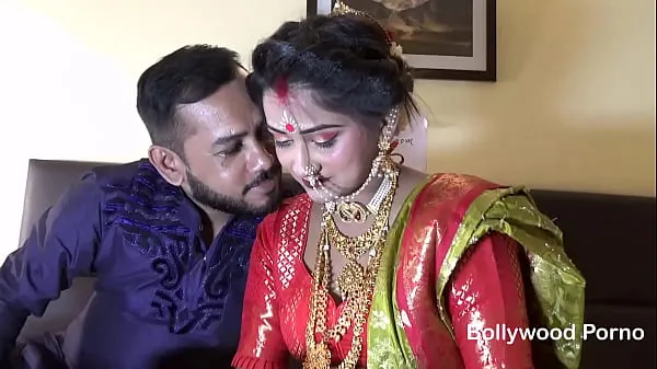 최고의 Newly Married Indian Girl Sudipa Hardcore Honeymoon First night sex and creampie - Hindi Audio 파워 클립