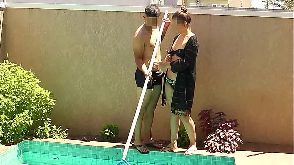 Los mejores TRAILER -I CAUGHT MY WIFE FUCKING WITH THE BOY WHO CLEANS THE POOL, BUT TOGETHER WE FUCK HIS ASS Power Clips