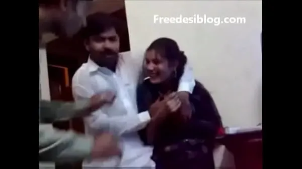 Bedste Pakistani Desi girl and boy enjoy in hostel room powerclips